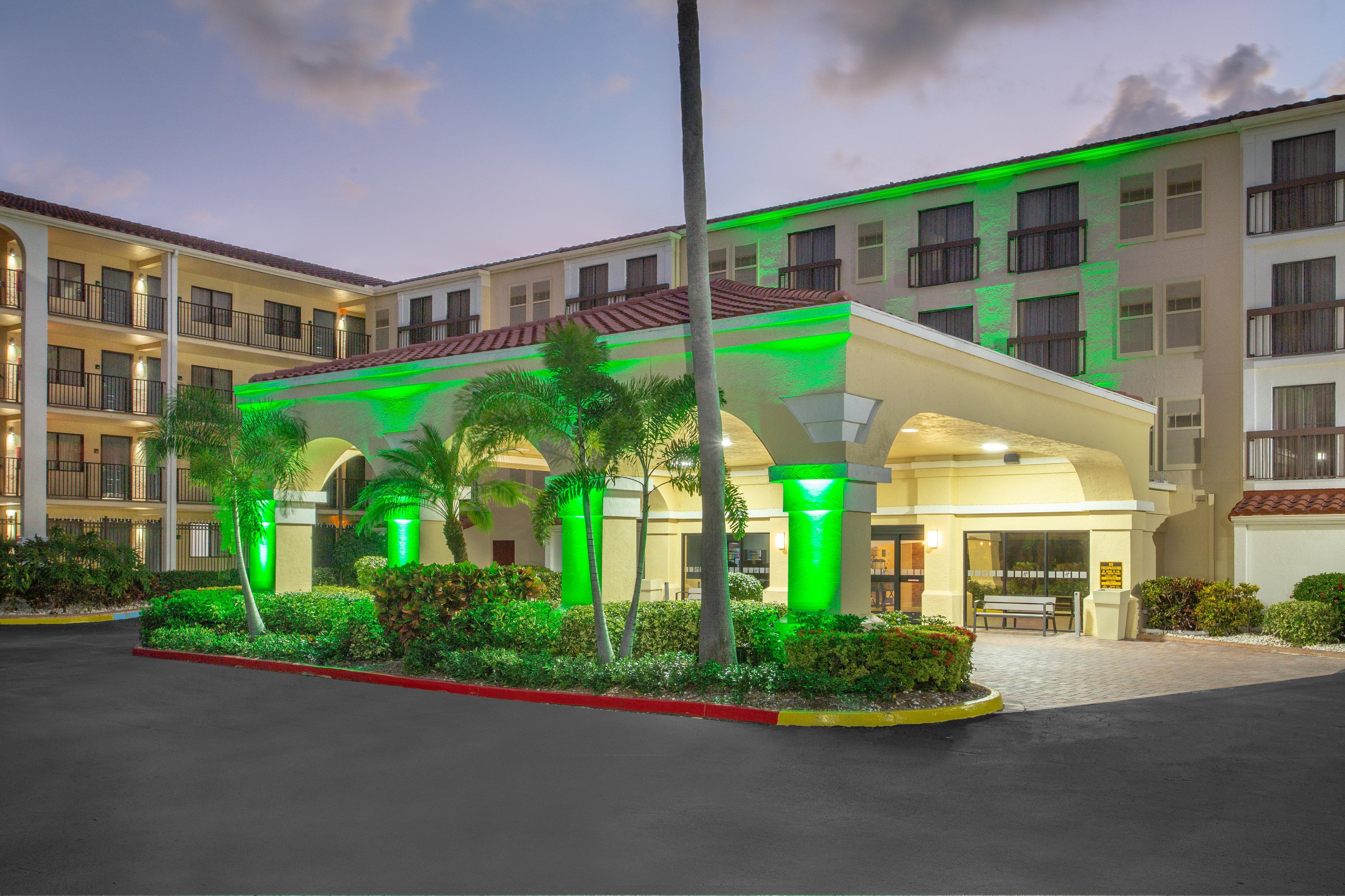 Holiday Inn&Suites Boca Raton - North Exterior foto