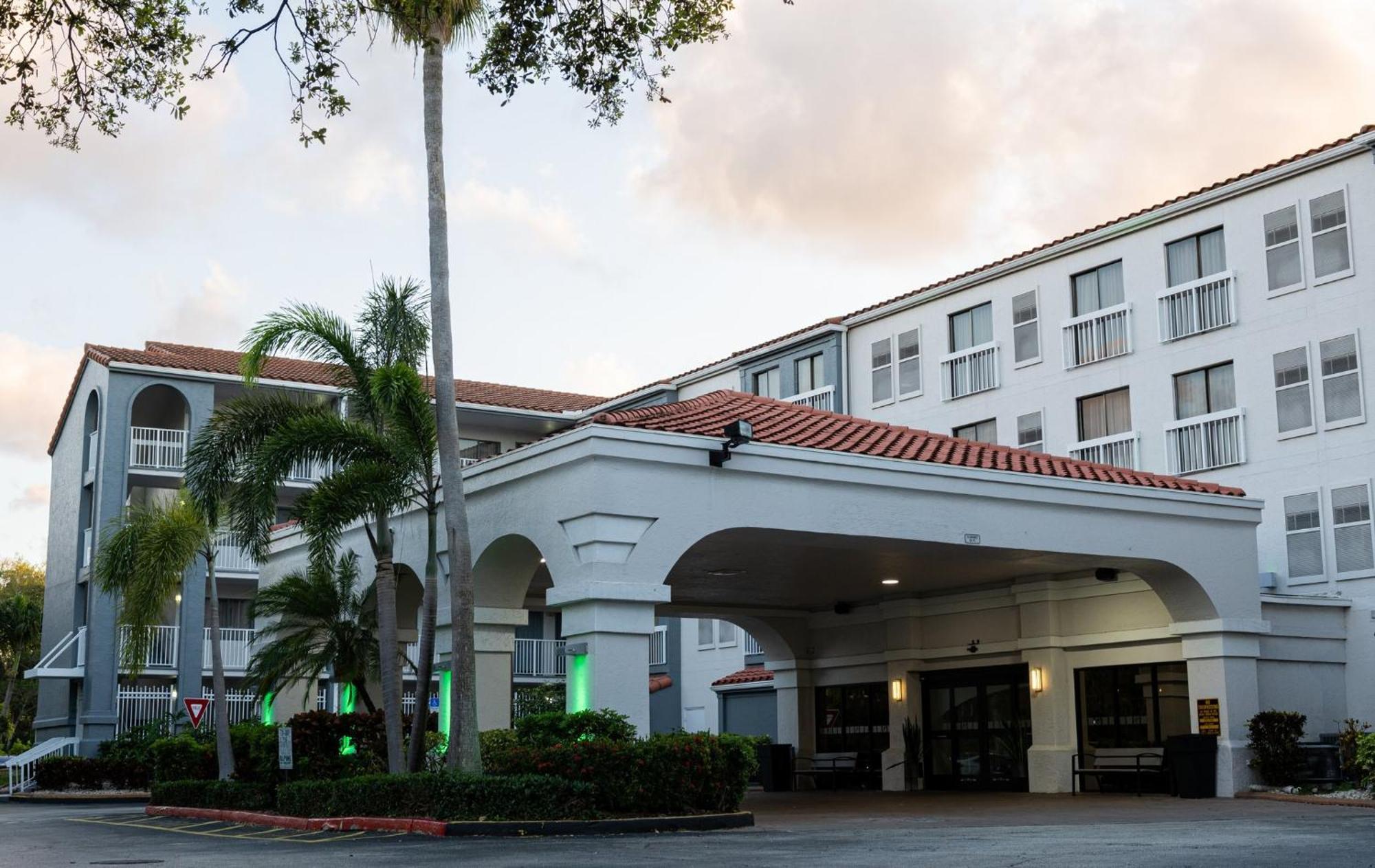 Holiday Inn&Suites Boca Raton - North Exterior foto